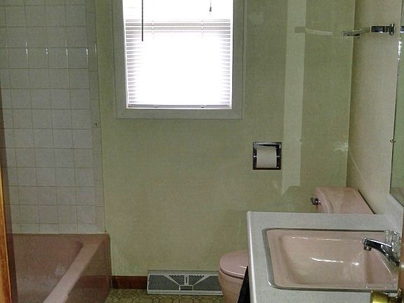 5th image of 1103 Giddings St
