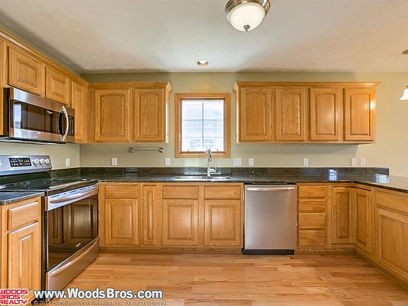 5th image of 6121 S 96th St