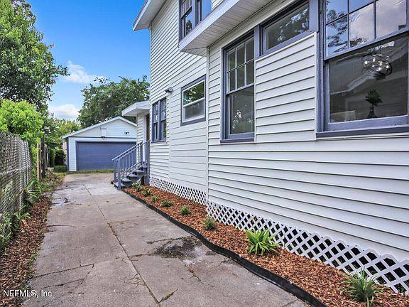 2nd image of 2751 FORBES Street
