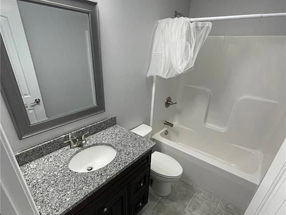 3rd image of 200 Franklin Ave #200