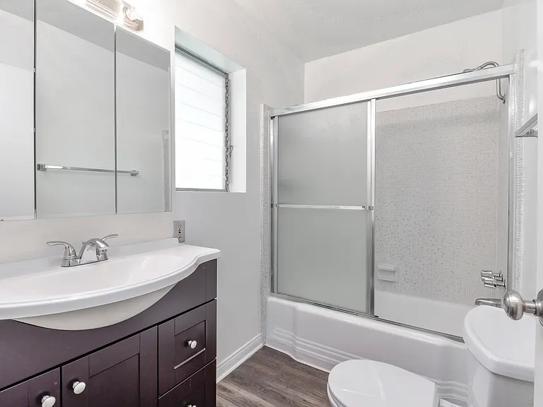 1799 N Hollywood Way #C — Photo 13