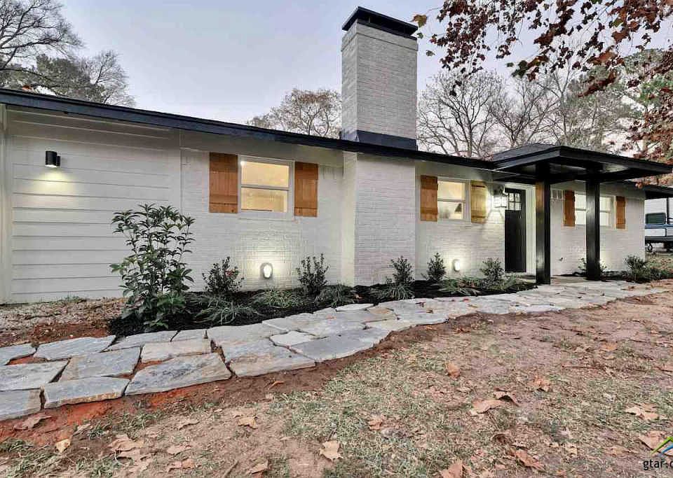 1st image of 217 Grass Knoll Dr
