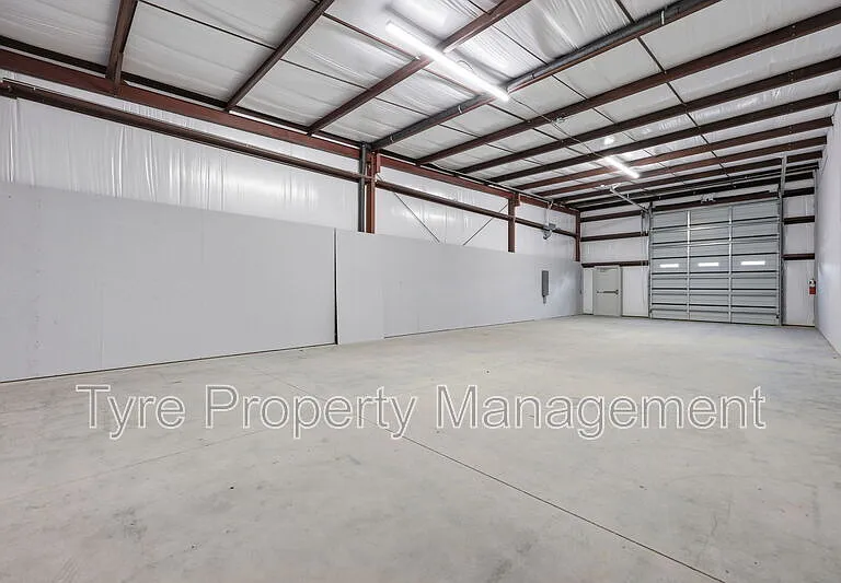 3945 Lee St #20 — Photo 9