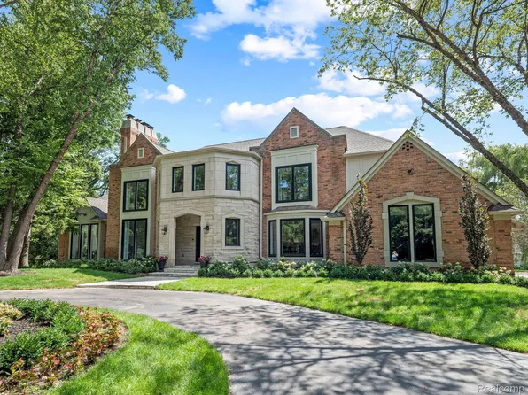 221 Lone Pine Rd, Bloomfield Hills, MI 48304