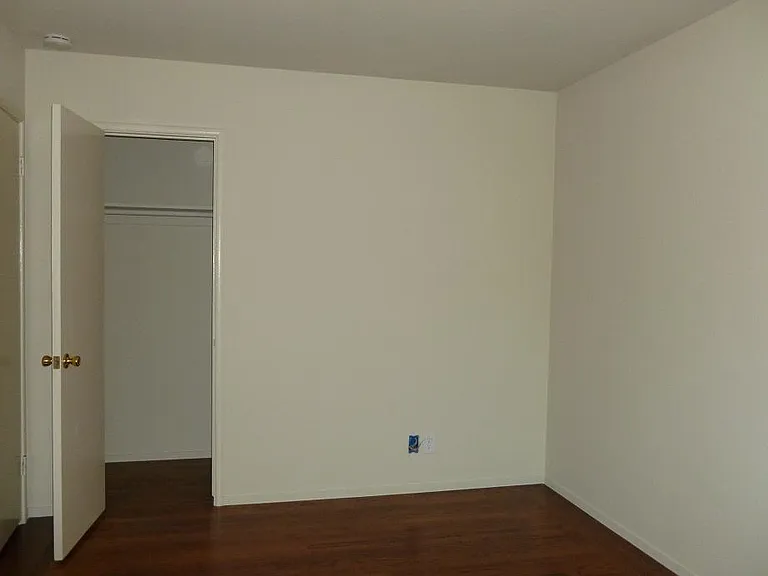 437 Central Ct — Photo 20