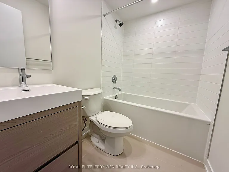 420 Lawrence Heights Way — Photo 13