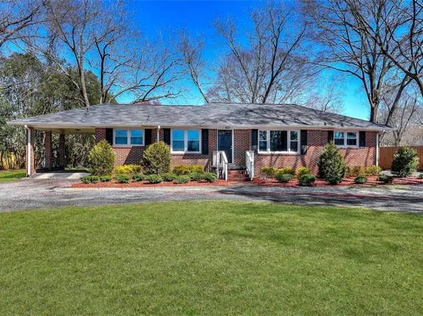 4212 Logan Dr, Loganville, GA 30052