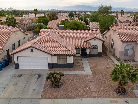 3rd image of 1061 Garden Prince Cir