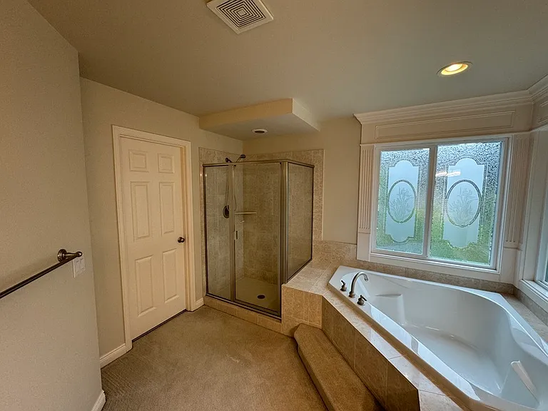 19416 NE 43rd Pl — Photo 7