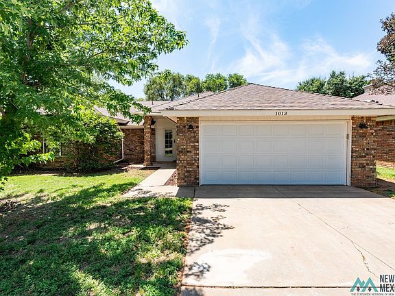2nd image of 1013 Rosewood Dr