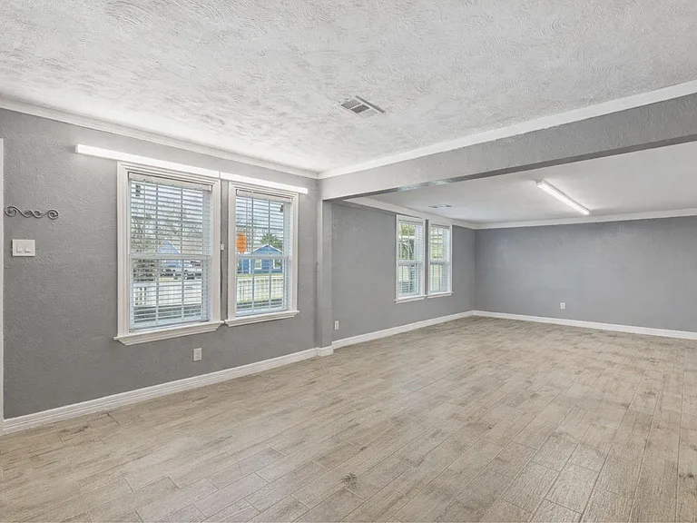 105 Pompano Ave — Photo 6