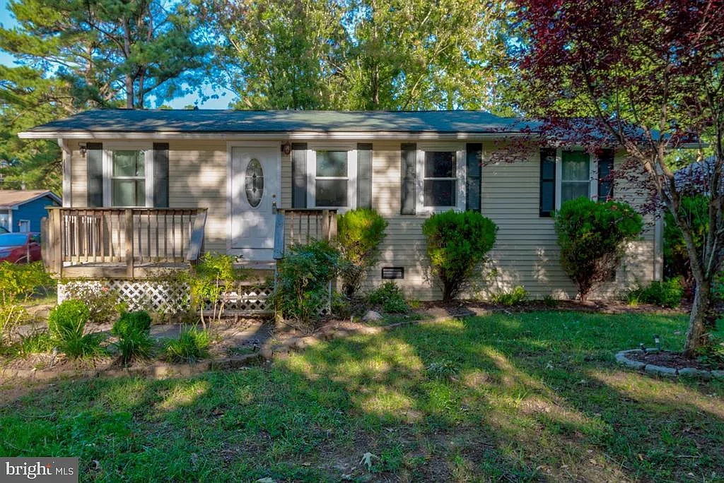 1624 Lakeview Dr photo 1