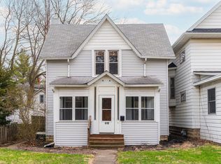 410 S 4th St, Dekalb, IL 60115