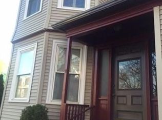 2 Saint Paul St #1, Cambridge, MA 02139