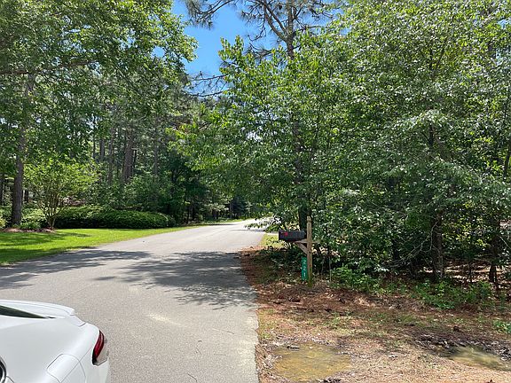 5th image of 221 Stratford Rd