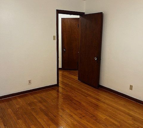 4th image of 6211 Eichelberger St #1F