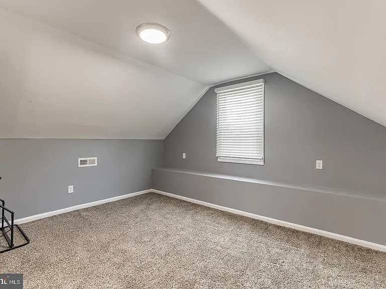 215 W Gloucester Pike — Photo 26