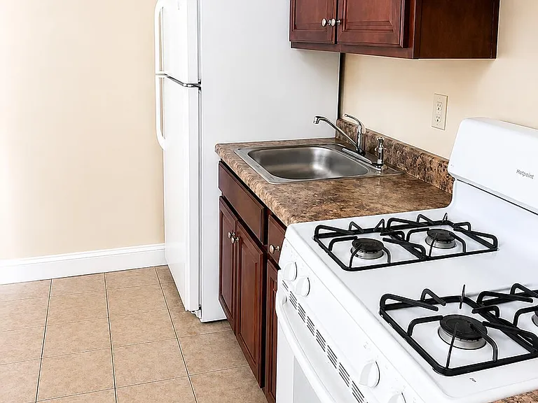 618 Rathbun Ave #2 — Photo 5