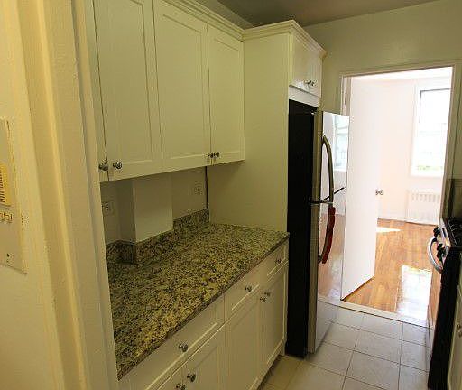 4th image of 5115 Van Kleeck St APT 3H