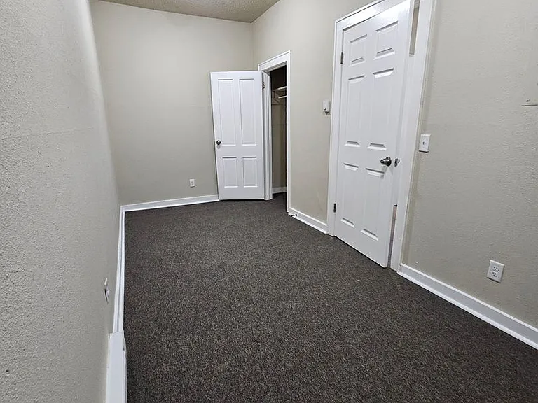 Robinson Heights — Photo 9