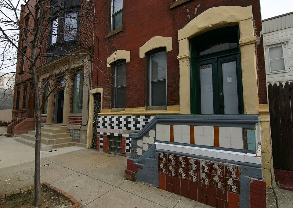 1st image of 2015 E Susquehanna Ave