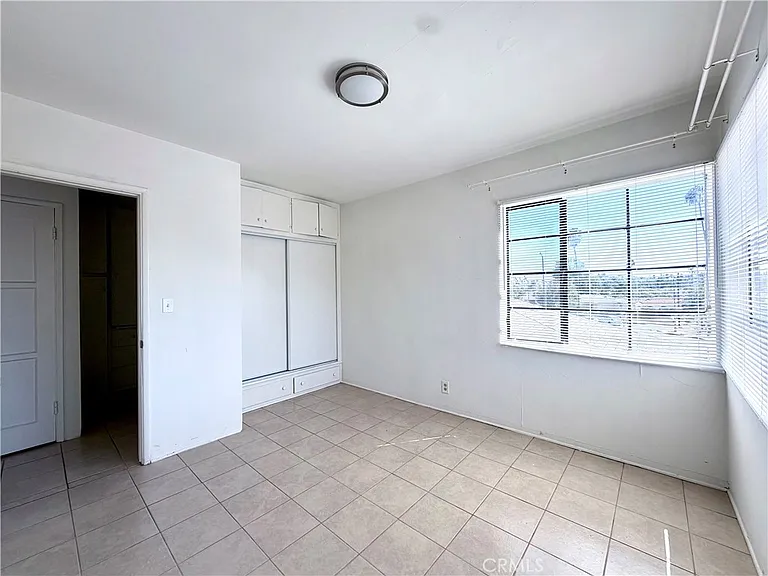 3810 Stockbridge Ave — Photo 5
