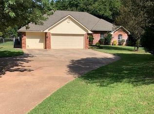 10285 Sand Plum Dr N, Edmond, OK 73025