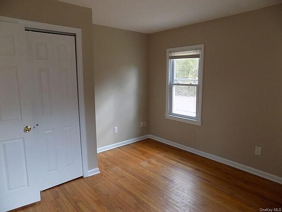 3rd image of 5 Jay St