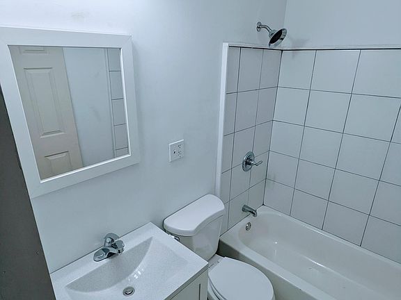 4th image of 1185.2 E 60th St