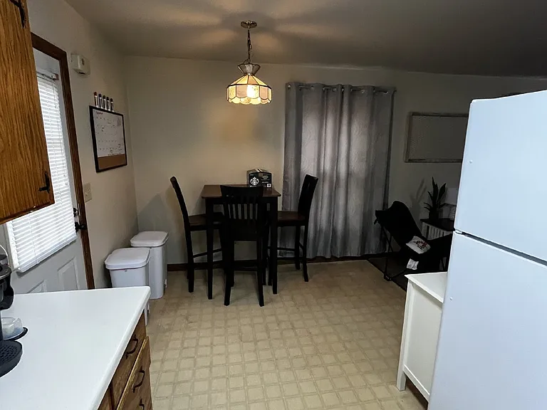 1215 State St #8 — Photo 4