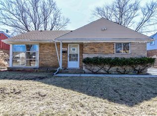 7435 Churchill St, Morton Grove, IL