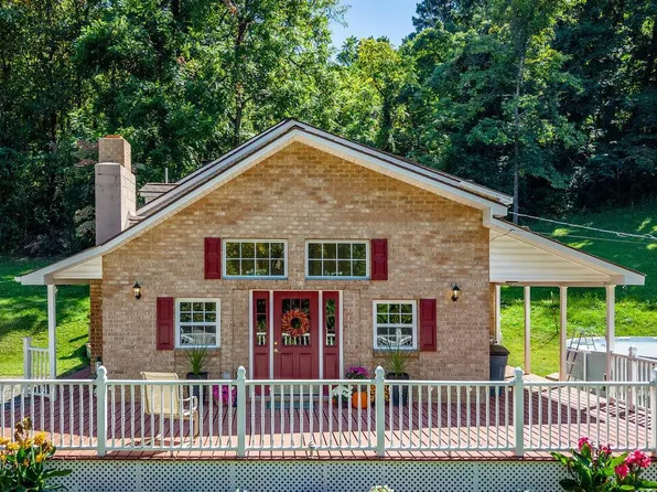 279 Helms Rd, Stanley, VA 22851