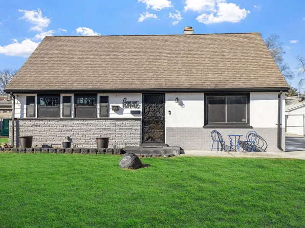 8408 Mulligan Ave, Burbank, IL 60459