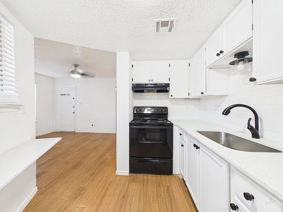 2500 Burleson Rd #201