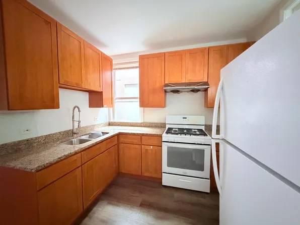 3154 S May St #2F, Chicago, IL 60608