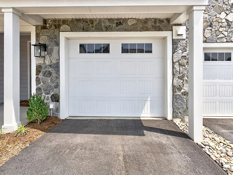 1262 Laconia Ln — Photo 26