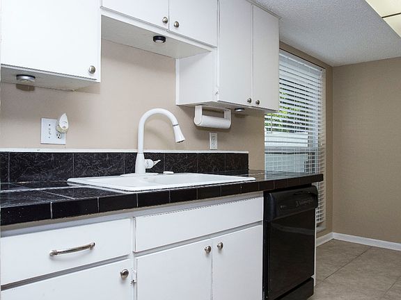 5th image of 11977 Orange Blossom Dr