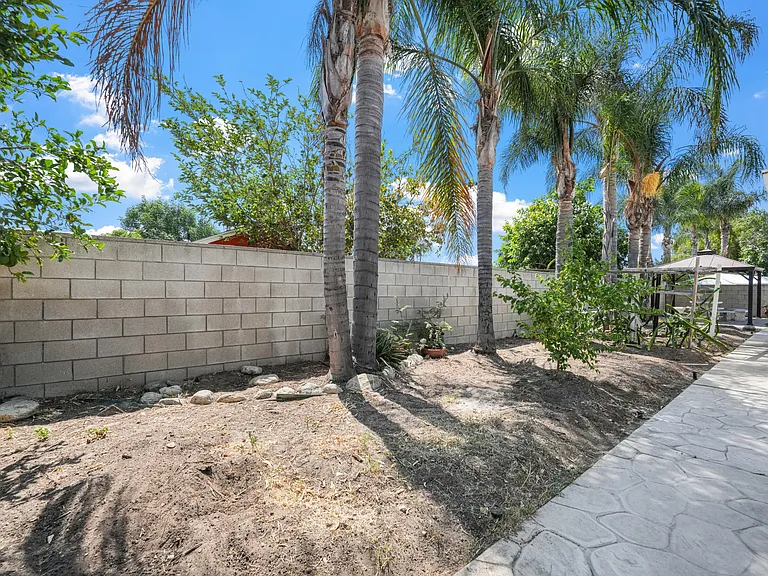 8523 Jasper St — Photo 18