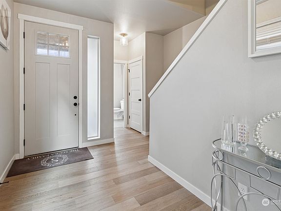 4th image of 8734 69th Street NE