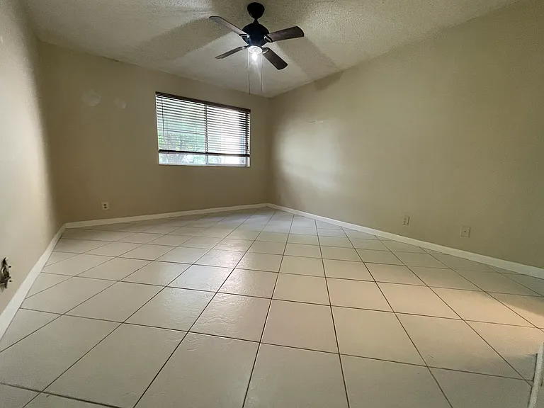 9755 Westview Dr #1215 — Photo 8