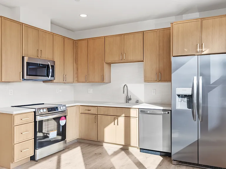 3248 Clairemont Dr #3 — Photo 7