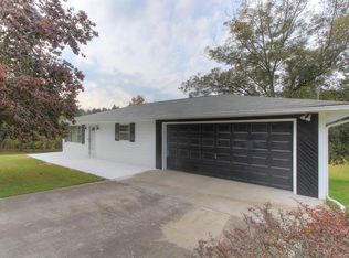 2490 Beals Chapel Rd, Lenoir City, TN 37772