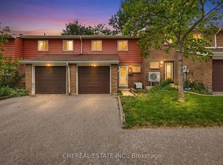 80 Dundalk Dr #44, Toronto, ON M1P 4T7