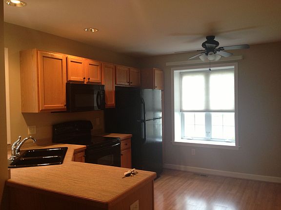 2nd image of 204 Southridge Ct