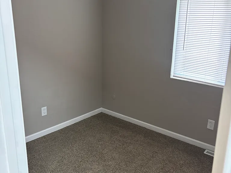 41 Lilac St — Photo 2