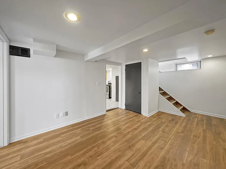 1603 N Cotner Blvd — Photo 27