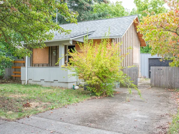 10422 SE Ellis St, Portland, OR 97266