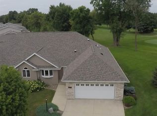 3255 Pinnacle Ct, Mason City, IA 50401