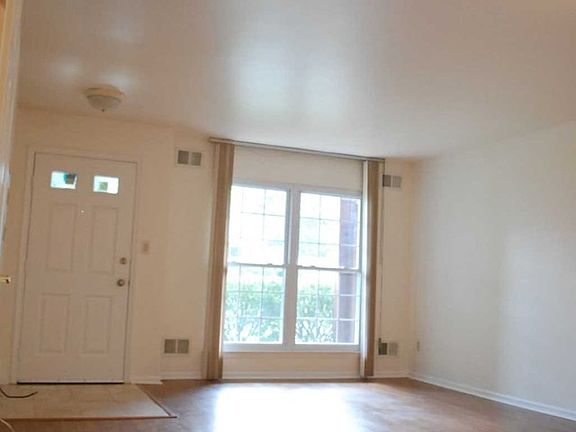 4th image of 248 Village Circle Dr #1123