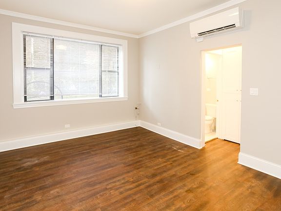 5th image of 817 W Lakeside Pl APT 501